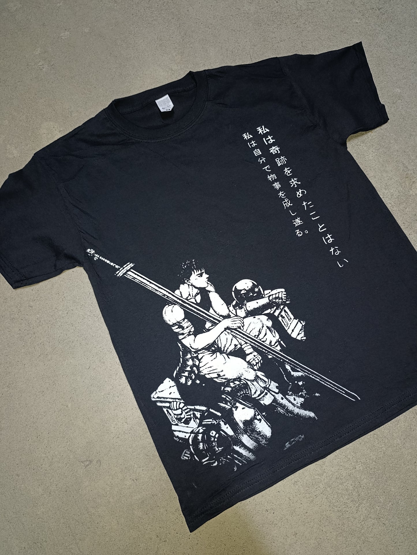 Camiseta Negra Berserk