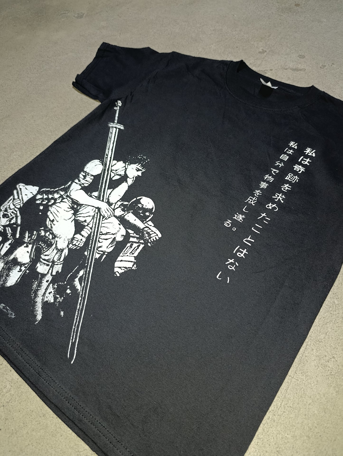 Camiseta Negra Berserk
