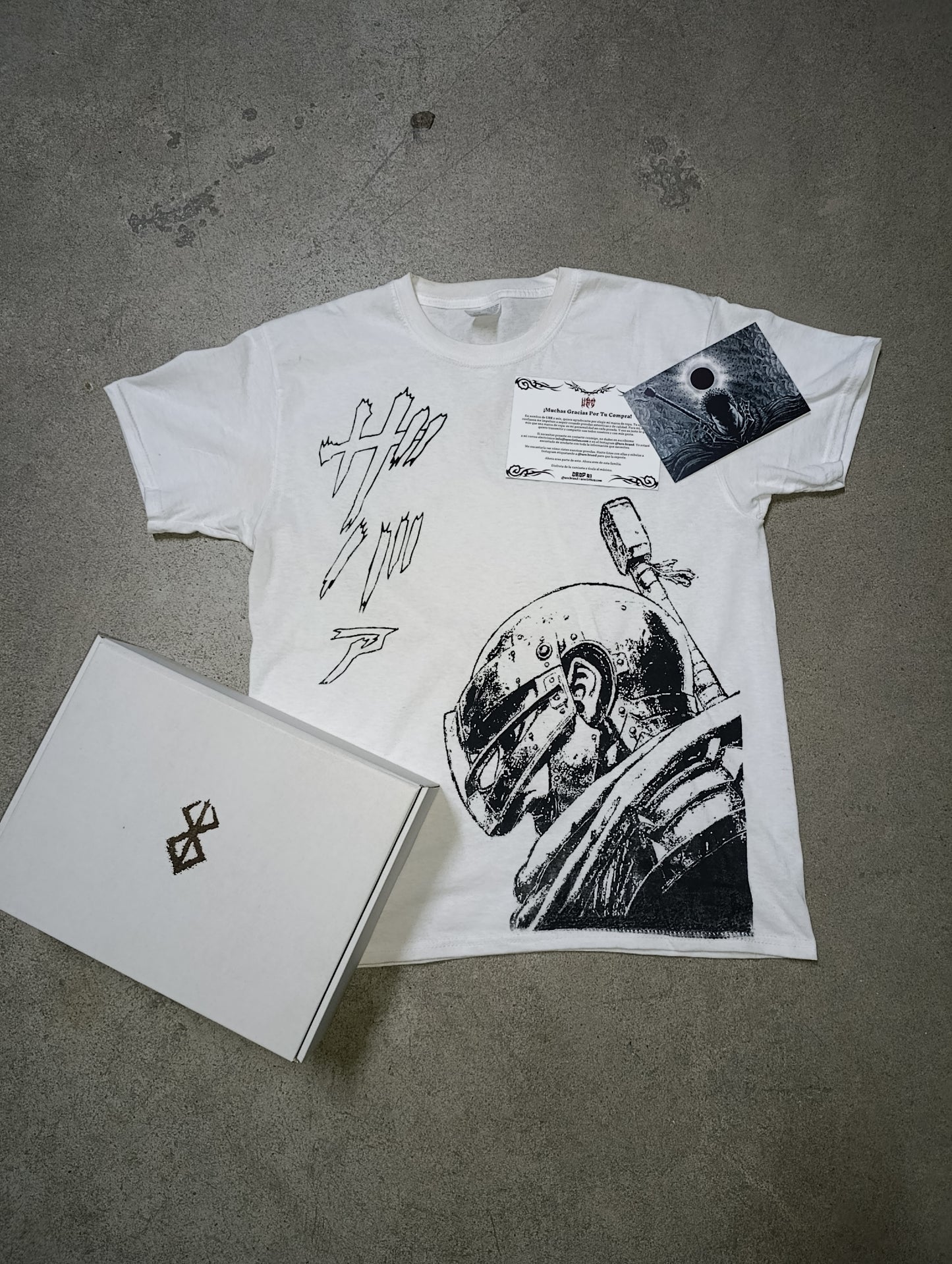 Camiseta Blanca Berserk